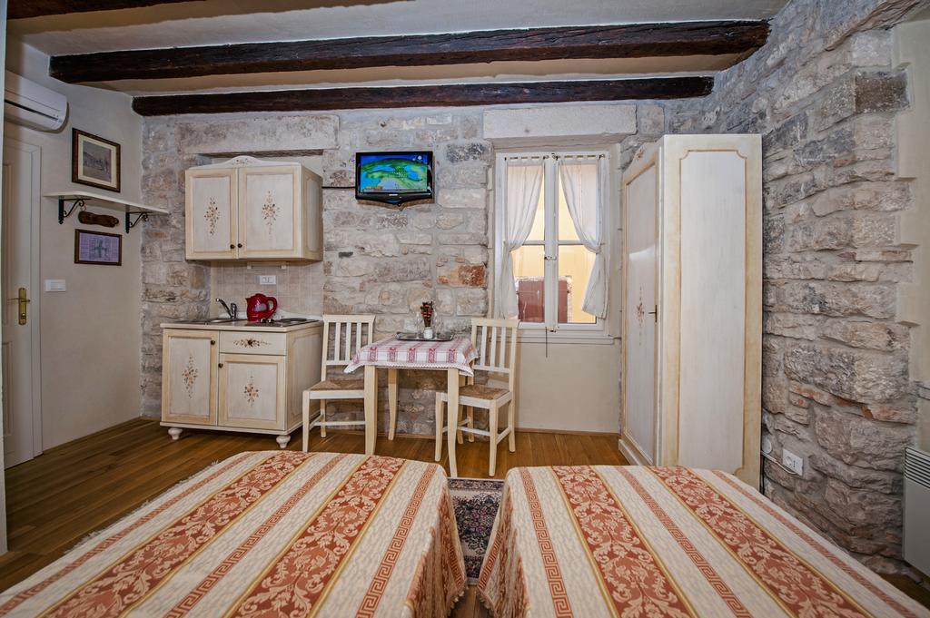 Residence Marco Polo Centro Storico Rovinj Exterior foto